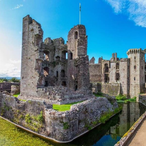 raglan-castle